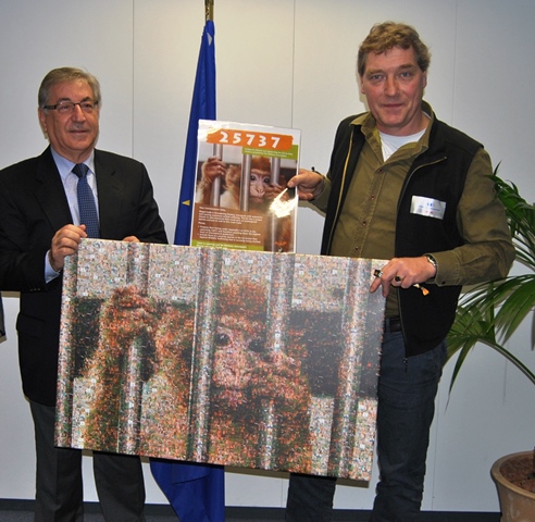 Petitie overhandiging